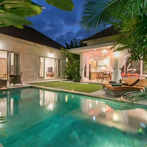Briana By R Us Villa Seminyak (Bali)