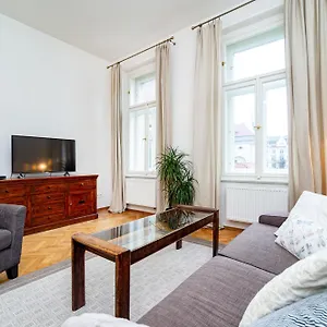 Quiet In The Old Town Apartment Prag