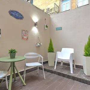 Traditional With A Terrace, Ac And Fast Internet Apartment Lisbon